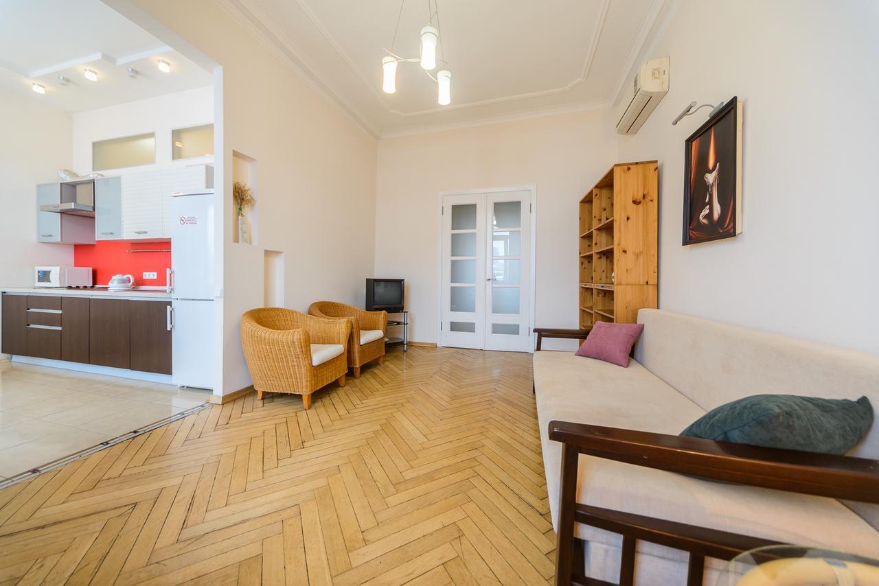 Apartments On Khreschatyk 27 Київ Екстер'єр фото